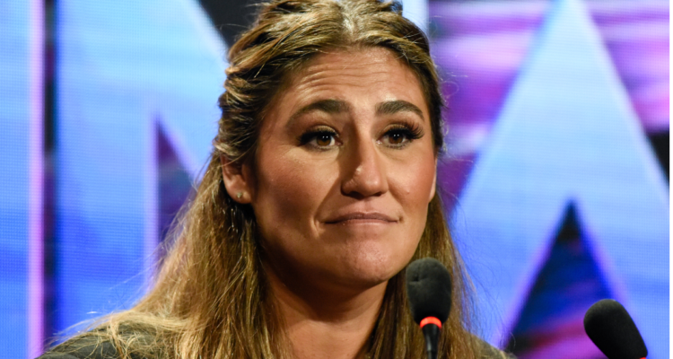 “Las reflexiones vendrán después”: Belén Mora sin mayor autocrítica tras su pifiada rutina en Viña