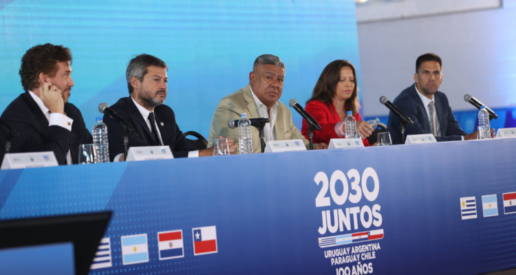 La Ministra Benado estuvo presente en el lanzamiento oficial de la candidatura sudamericana para el Mundial 2030.