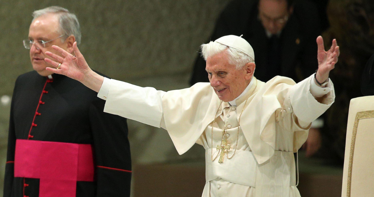 Hace una década renunció Benedicto XVI: el cuarto papa en dimitir en 2 mil años de historia católica