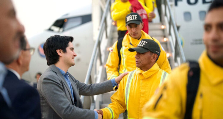 Bomberos ecuatorianos llegan a nuestro país para luchar contra los incendios