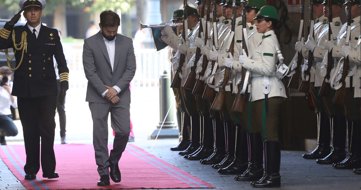 Oficialismo intenta bajar la presión desde la oposición para un cambio de gabinete en marzo