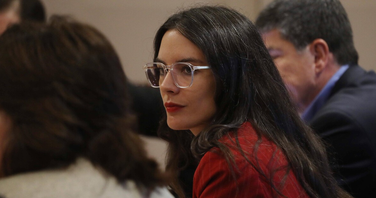 Ministra Vallejo asevera que “no hay ninguna razón” para avanzar en sexto retiro en el Congreso