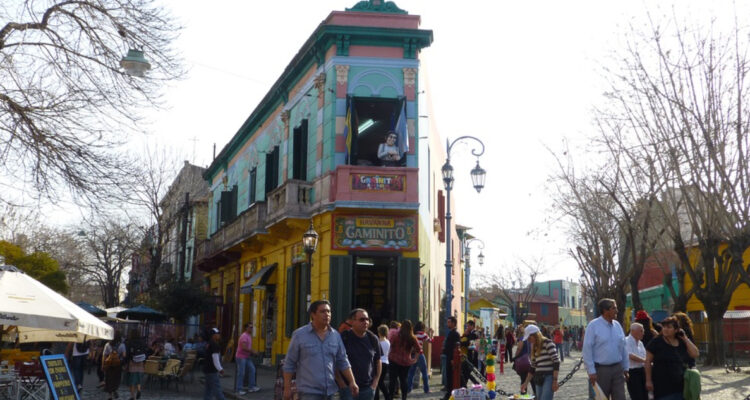 En Argentina van a mantener la tasa de interés pese a que inflación se acerca a 100% de alza internual