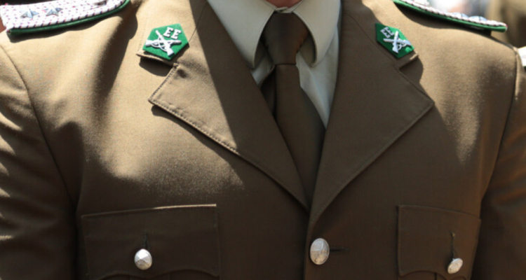 Dan de baja a carabinero por robo a colega