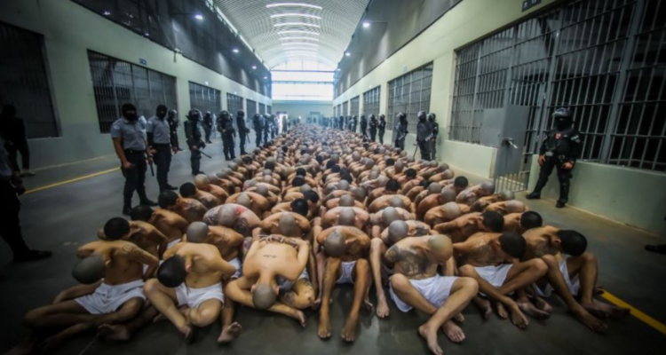cárcel en El Salvador