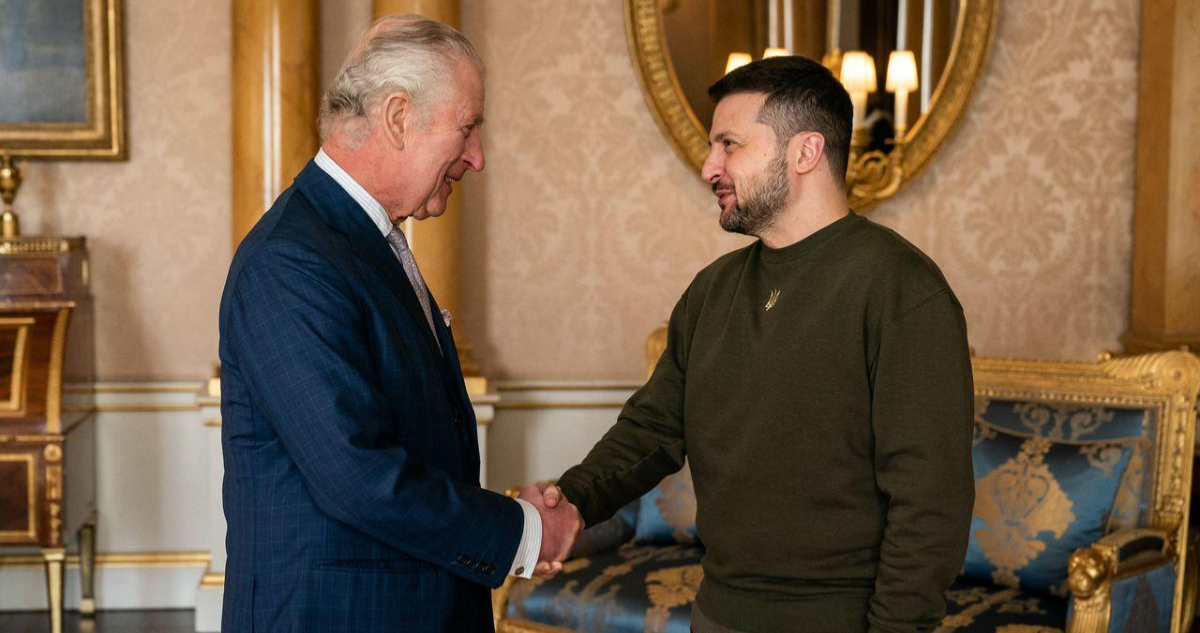 Carlos III recibe a Zelenski en Palacio de Buckingham en “reunión especial”