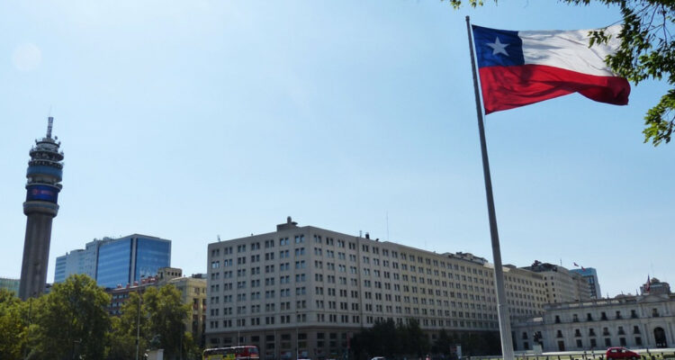 Fuga de capitales de Chile hacia el extranjero superó los US$10 mil millones en 2022