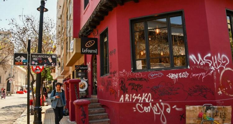 Locales del barrio gastronomico Lastarria.