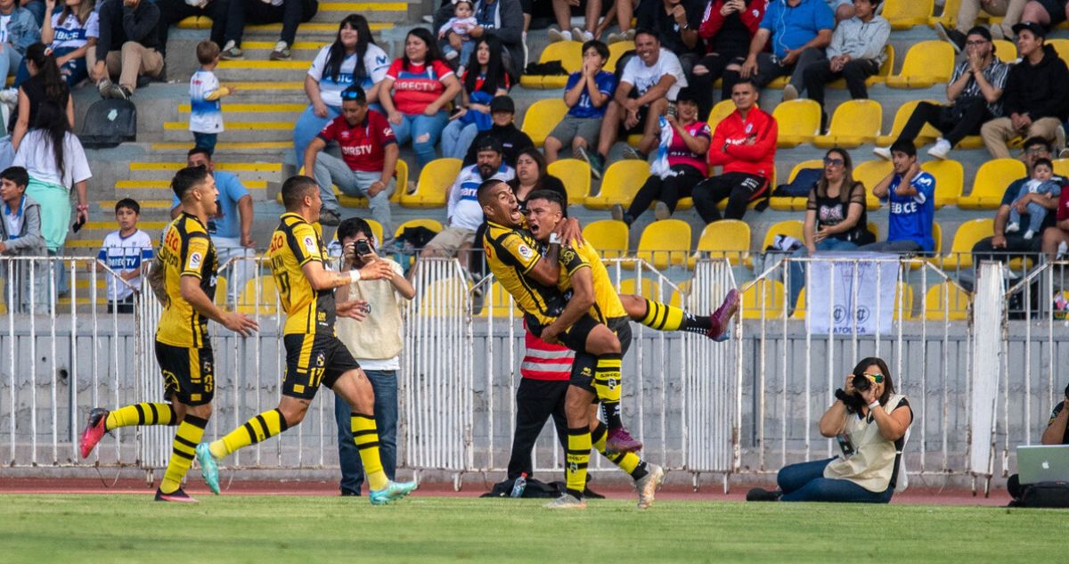 Coquimbo celebrando ante Católica por Campeonato Nacional