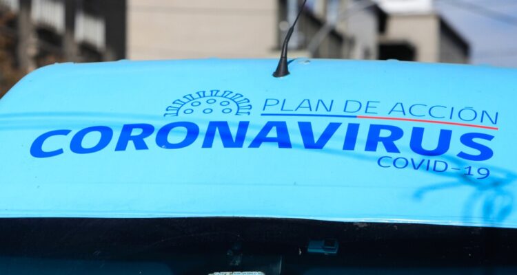 2.018 nuevos casos de covid-19 en Chile: contagios crecen un 33,4% en una semana