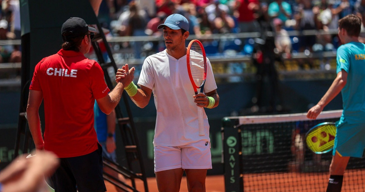 Cristian Garin derrotó a Bublik y selló triunfo de Chile sobre Kazajistán.
