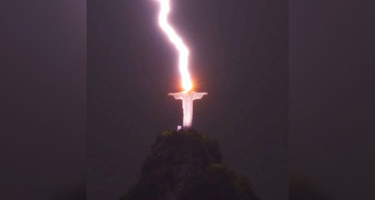 Cristo Redentor rayo