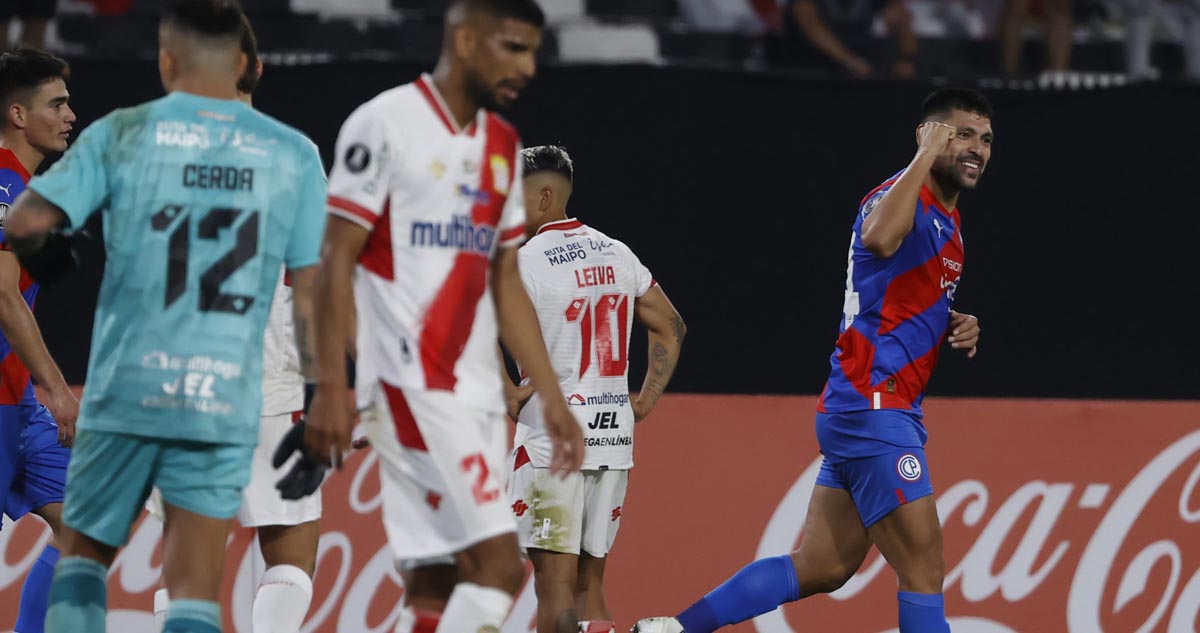 Curicó Unido cayó ante Cerro Porteño en el Monumental.