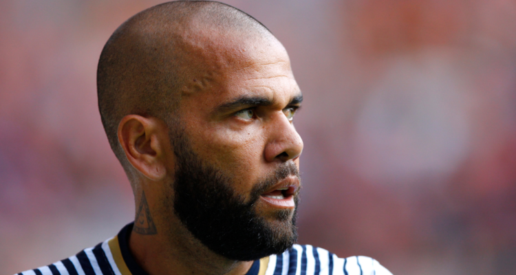 Dani Alves se complica con el caso de violación en su contra.