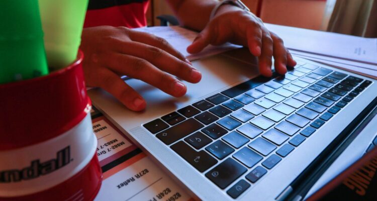 Sence ofrece diplomados gratuitos y online: Dónde y hasta cuándo inscribirse