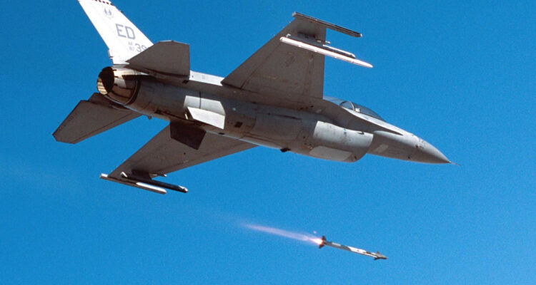 EEUU derriba un nuevo objeto volador no identificado sobre Norteamérica