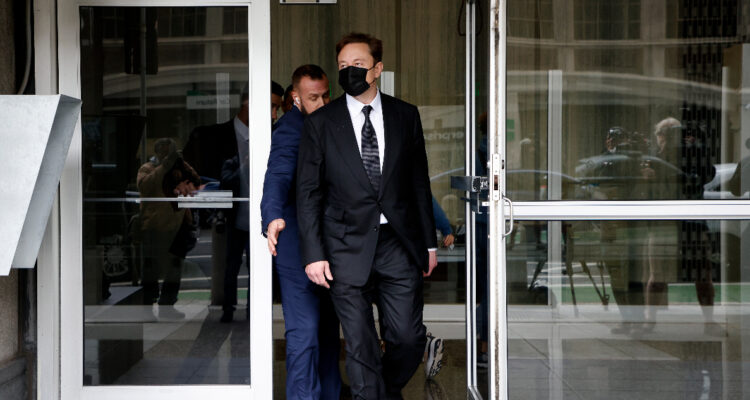 Elon Musk aplicó nueva ronda de despidos en Twitter: aviso llegó a trabajadores en fin de semana