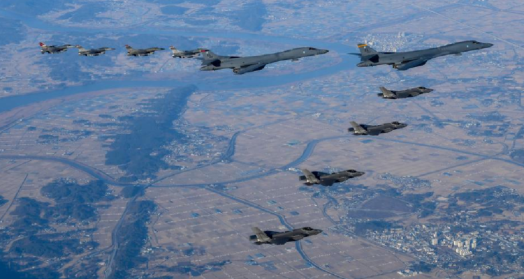 Estados Unidos y Corea del Sur realizan maniobras aéreas tras lanzamiento de misil de Corea del Norte