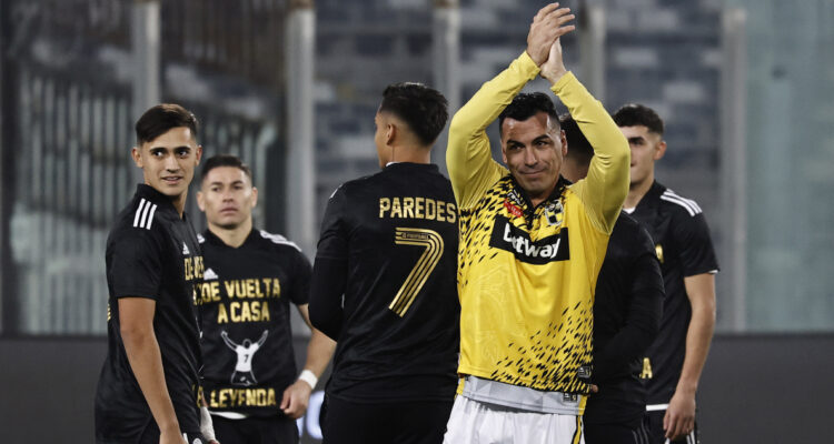 Esteban Paredes detalles despedida