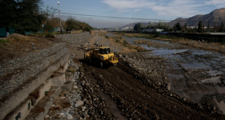 denuncian remoción de áridos en Cochamó