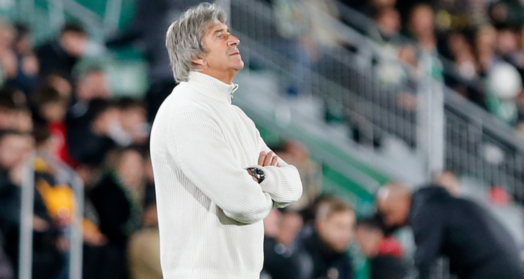 Manuel Pellegrini sufre una baja que lo complica para la temporada.