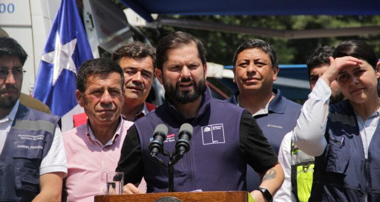 Cadem: sube a un 47% la aprobación a la gestión del Gobierno en los incendios forestales