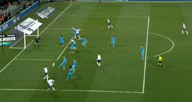 Gabriel Suazo repartió su primera asistencia en el Toulouse.