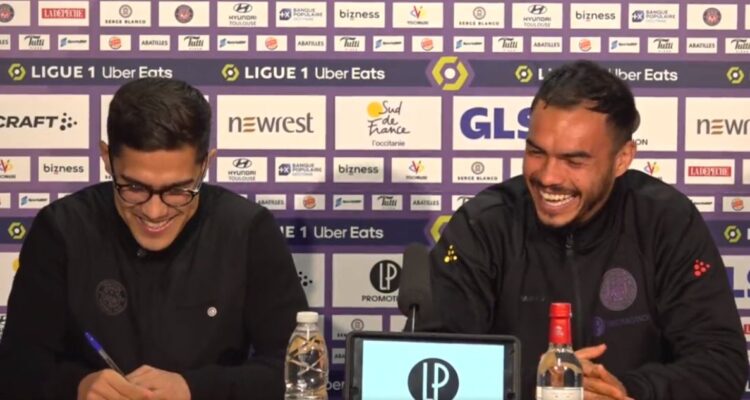 Gabriel Suazo se lució en conferencia de prensa del Toulouse.