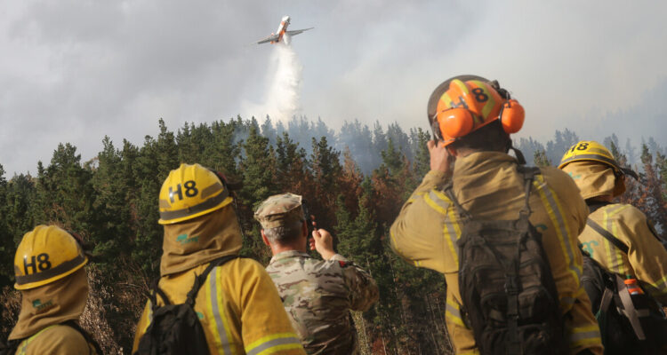 10 Tanker ataca incendios en Bío Bío