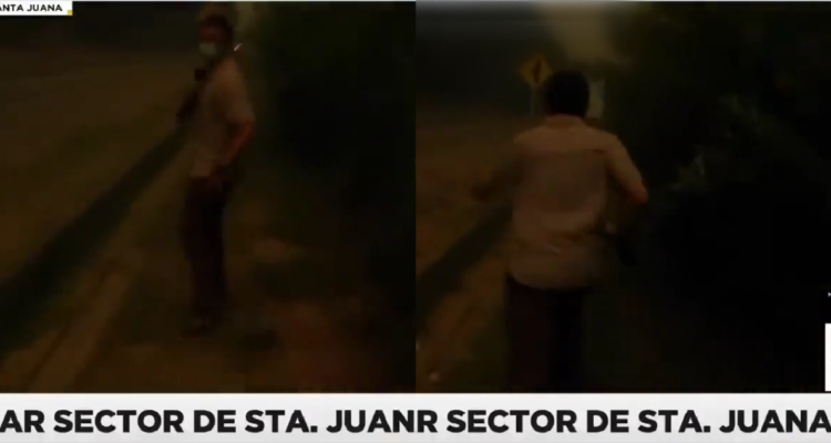 Gonzalo Ramírez escapando de un foco de incendio en Santa Juana