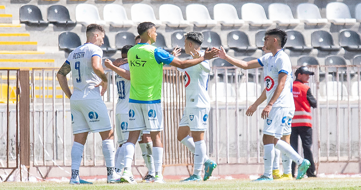 Huachipato sigue liderando en el Campeonato Nacional.