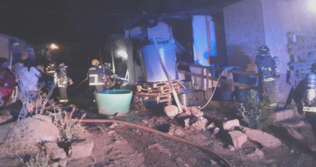 Tres personas fallecidas deja incendio en vivienda de material ligero en Salamanca