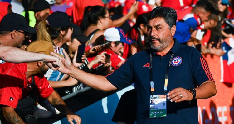 José Letelier fue despedido de La Roja femenina.