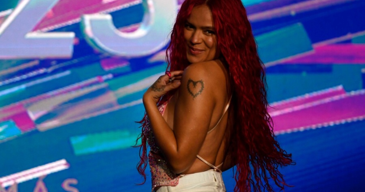 Karol G y colaboración con Shakira: “Todavía no es un hecho, lo vamos a guardar un poquito más”