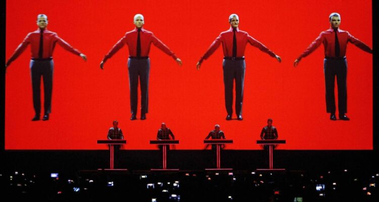 Kraftwerk, leyenda de la música electrónica, anuncia regreso a Chile tras casi 7 años