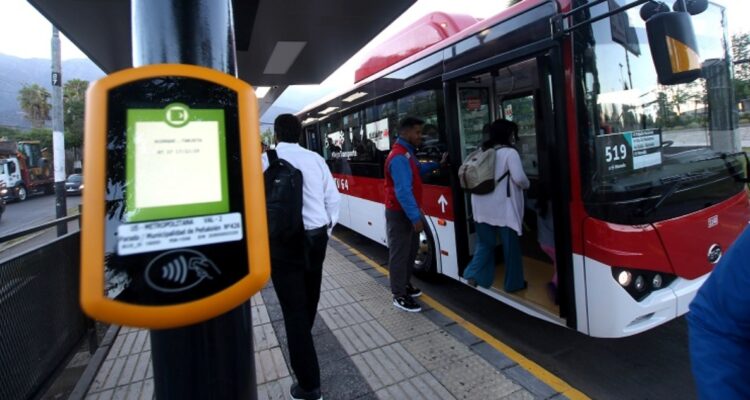 Lanzan “Plan Marzo de Movilidad” para aumentar frecuencia del transporte público en la RM