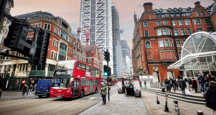 En Reino Unido probaron semana laboral de 4 días en más de 60 empresas y este fue el resultado