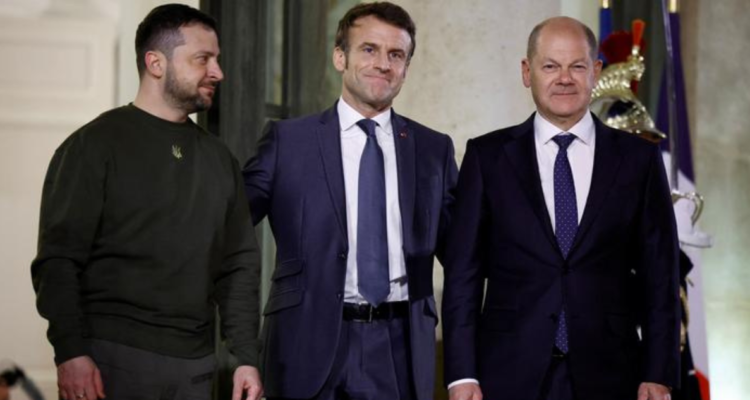 Presidente de Ucrania junto a Macron y canciller alemán