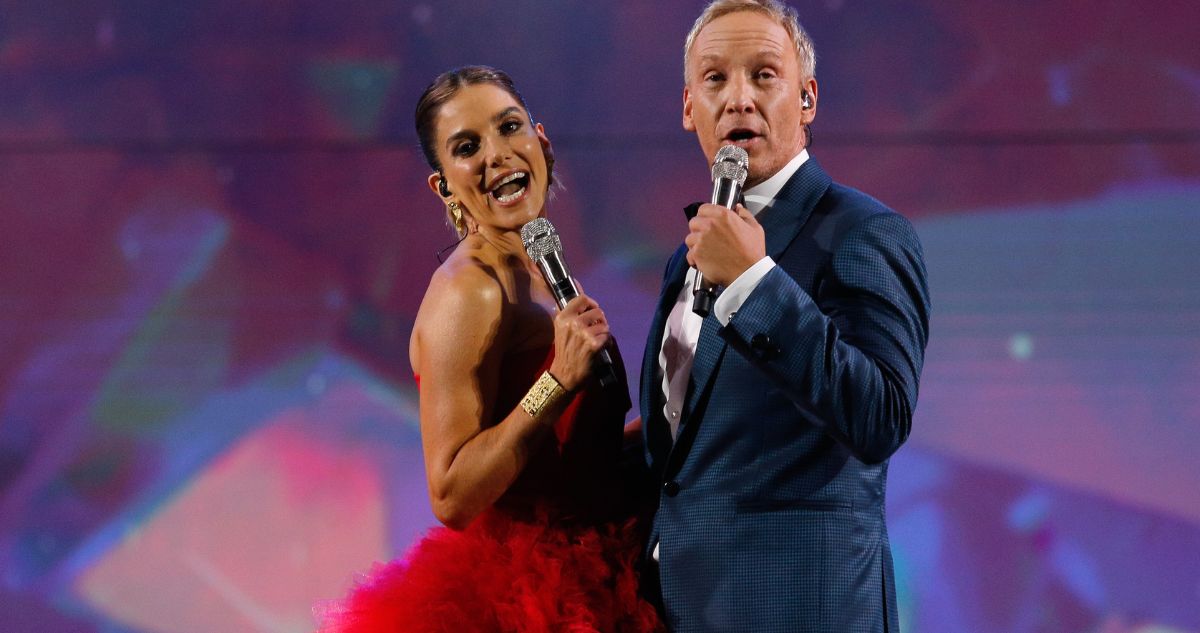 Los looks de María Luisa Godoy y Martín Cárcamo, los animadores del Festival de Viña del Mar 2023