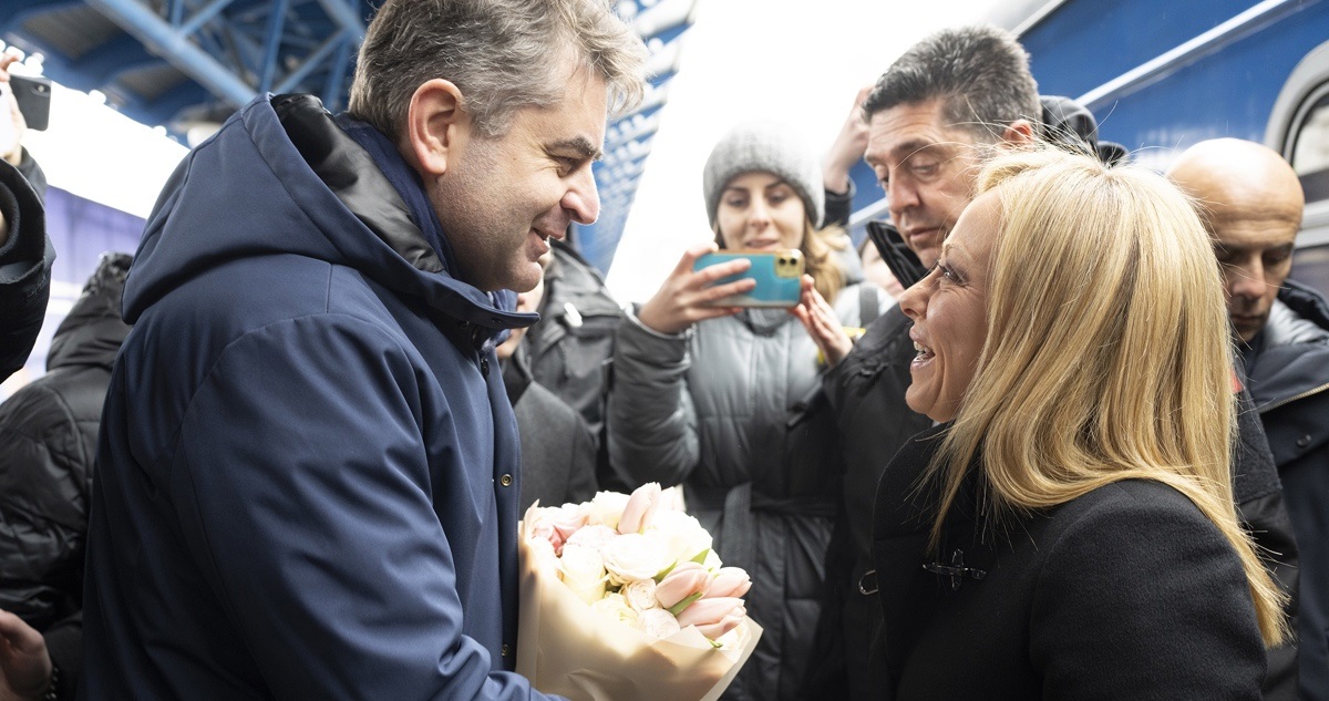 Giorgia Meloni a su llegada a Ucrania.
