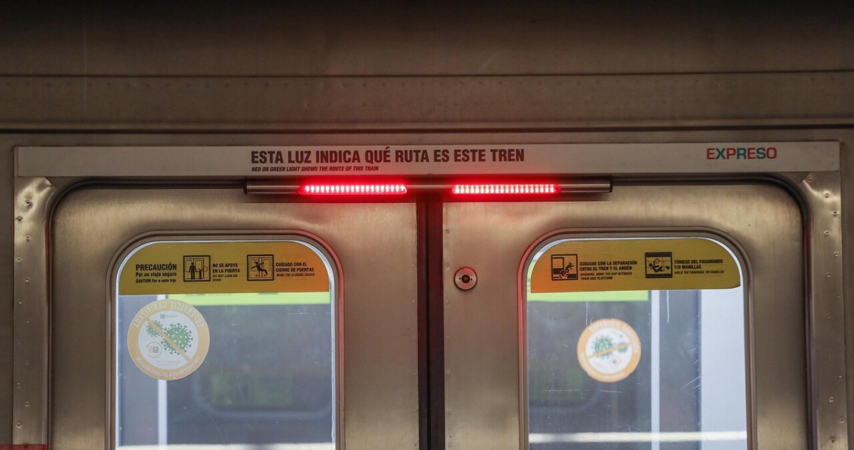Este lunes se concretaron cambios en los colores de la Ruta Expresa de la Línea 5 del Metro