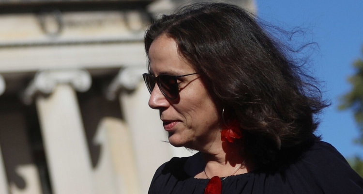 Ministra Urrejola retomará sus funciones este lunes 13 de febrero en medio de críticas por demora