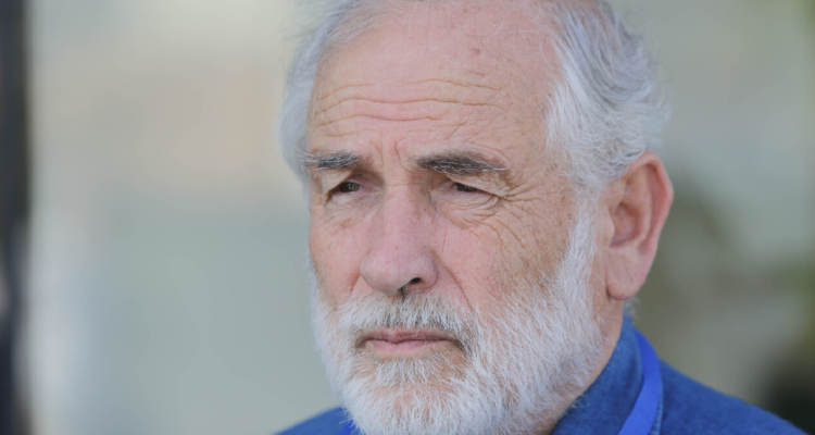 Montes rechaza tesis de intencionalidad en incendios: “Estaríamos en una situación muy compleja”