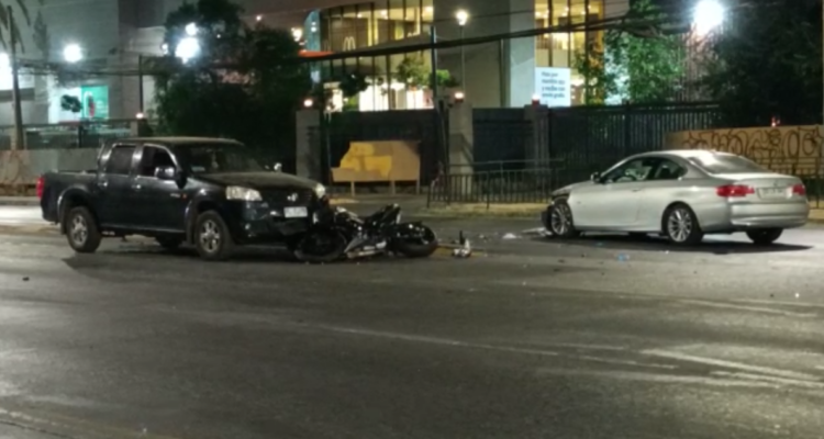 Motociclista murió tras atropellar a un peatón en San Miguel: fue impactado por camioneta