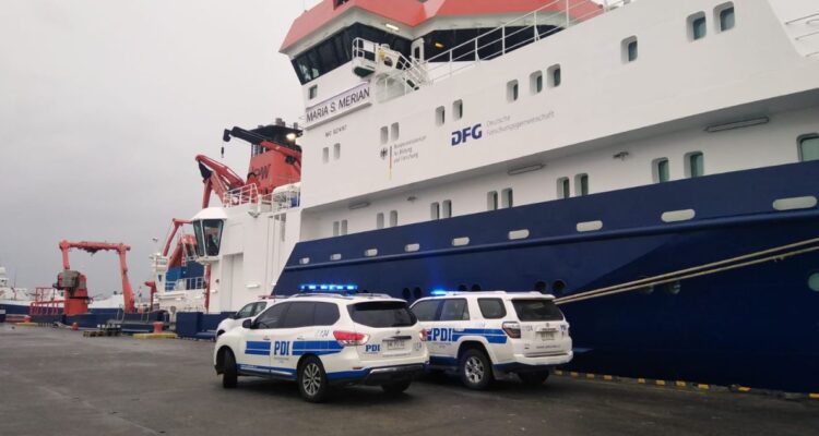 Investigan muerte de ciudadana alemana al interior de buque científico en Punta Arenas