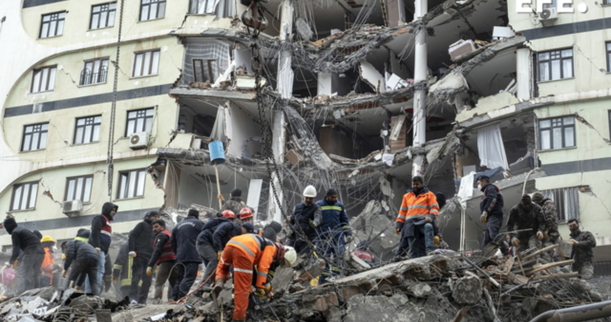 Ya son más de 3.000 muertos en Turquía y Siria tras devastadores terremotos