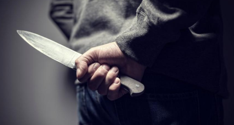 Apuñalan a inspector municipal en San Fernando que intentó frustrar robo de celular a feriante