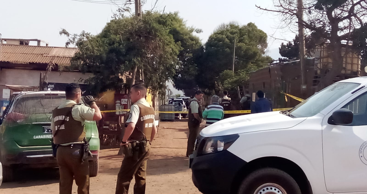 Mujer muere de paro cardiaco durante violento robo a su vivienda en La Ligua: su esposo está lesionado
