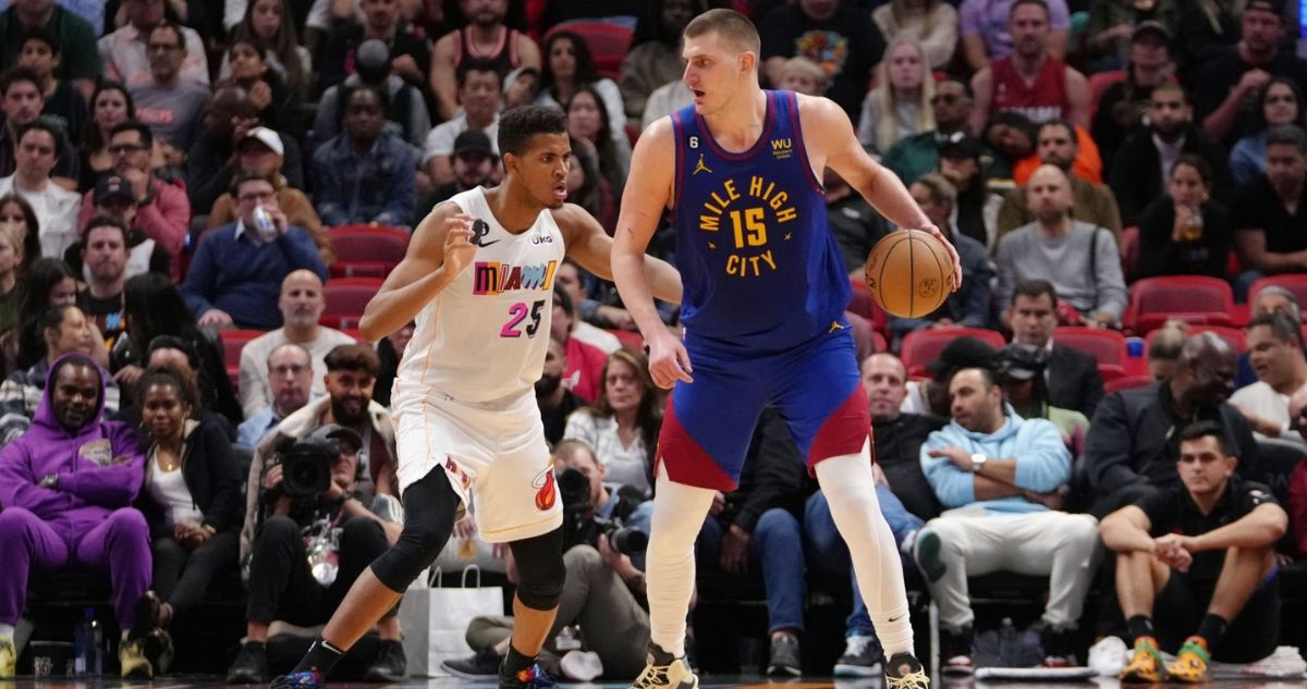 Los Nuggets de Nikola Jokic siguen líderes en el Oeste de la NBA.