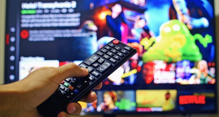 Netflix baja el precio de sus planes en Sudamérica, pero no en Chile